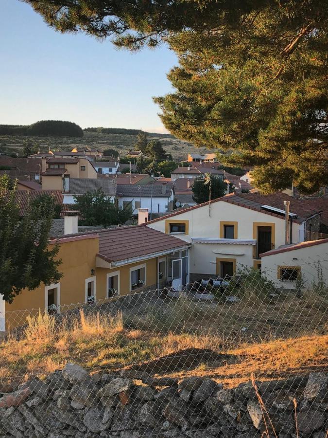 Casa Rural Los 7 Pinos De Gredos Navarredonda Esterno foto