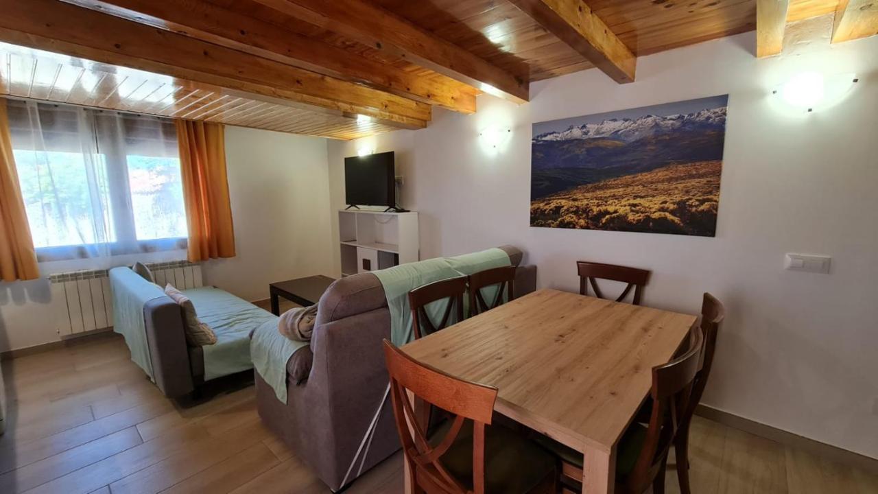 Casa Rural Los 7 Pinos De Gredos Navarredonda Esterno foto