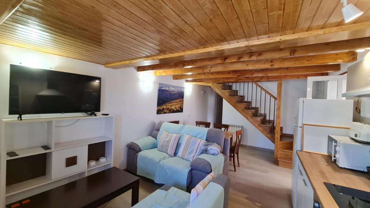 Casa Rural Los 7 Pinos De Gredos Navarredonda Esterno foto