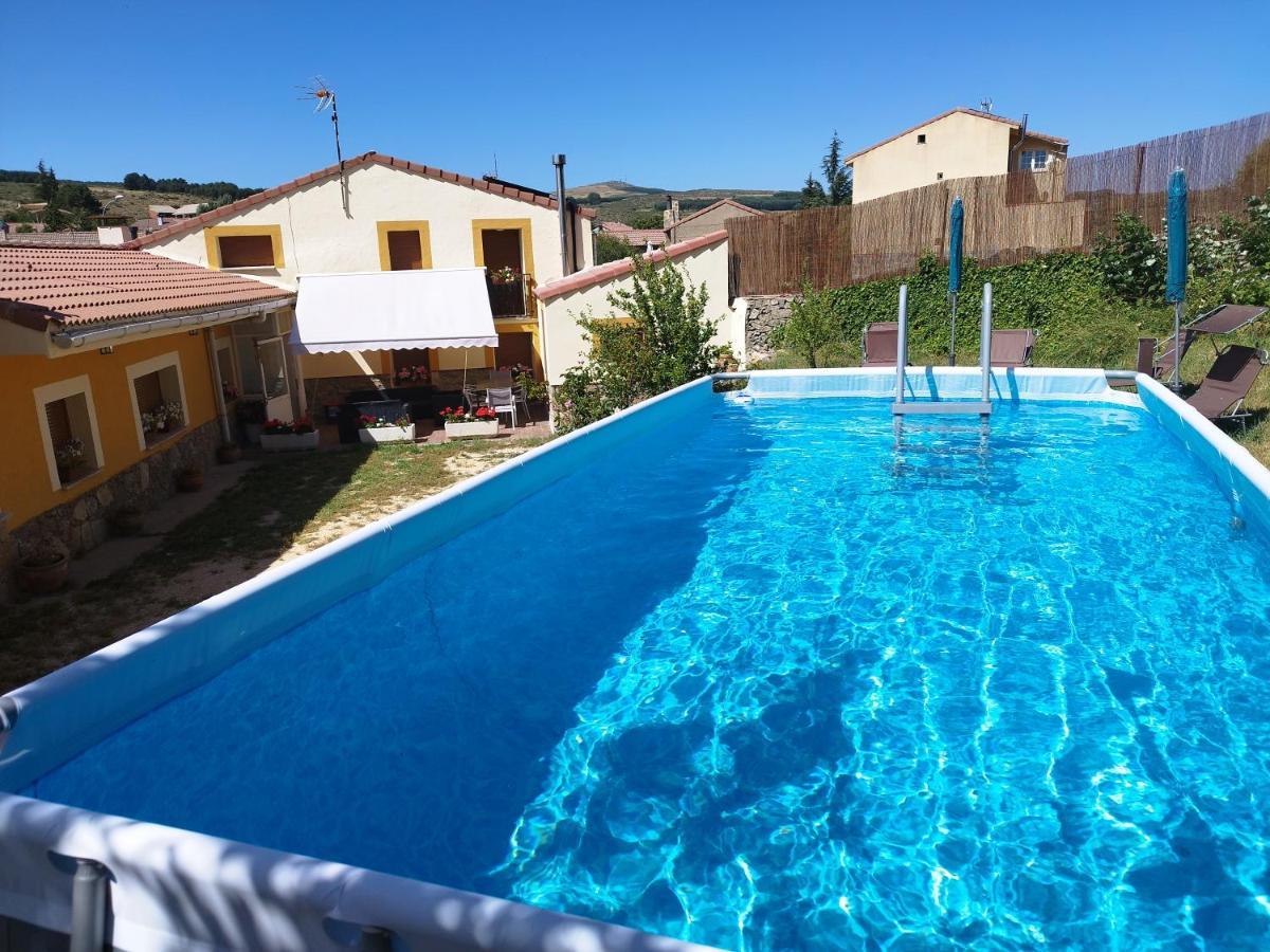 Casa Rural Los 7 Pinos De Gredos Navarredonda Esterno foto
